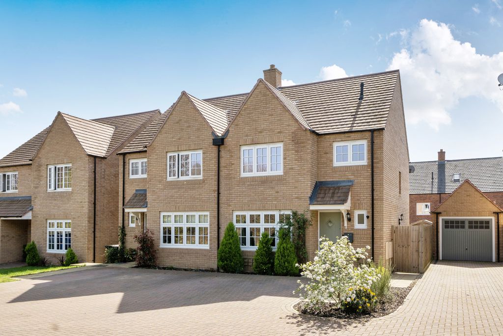 Betts Close